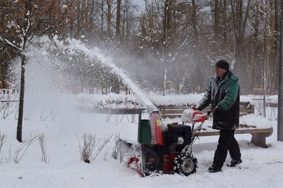 Snow Joe Electric Snow Blower