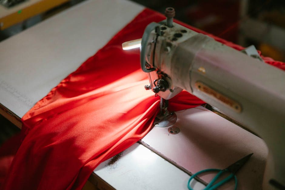 Singer Heavy Duty Sewing Machine