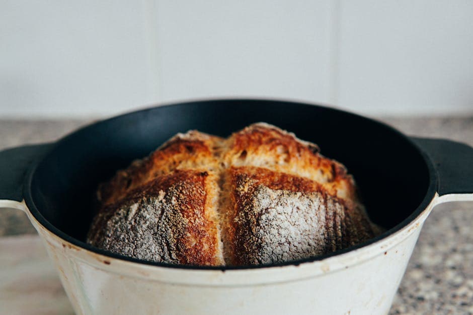 Cast Iron Dutch Oven, 6qt
