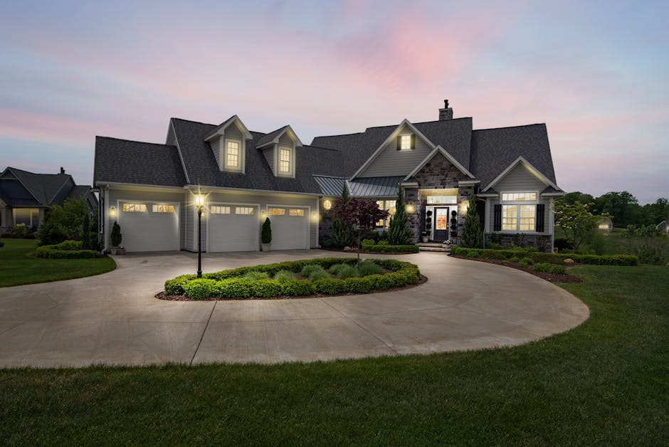 3BR Craftsman House with Yard